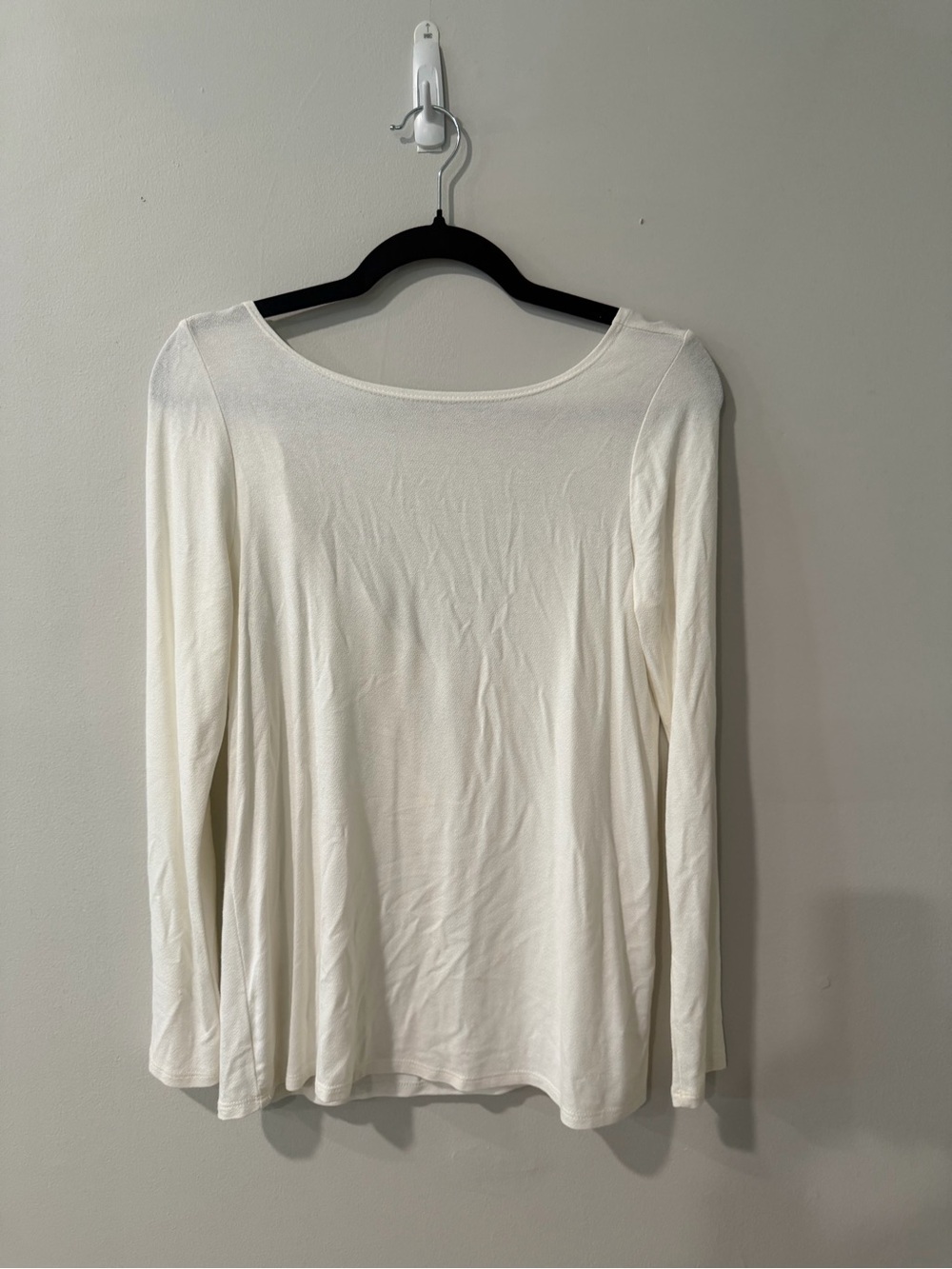 Ecote Cream Scoop Neck Long Sleeve Top